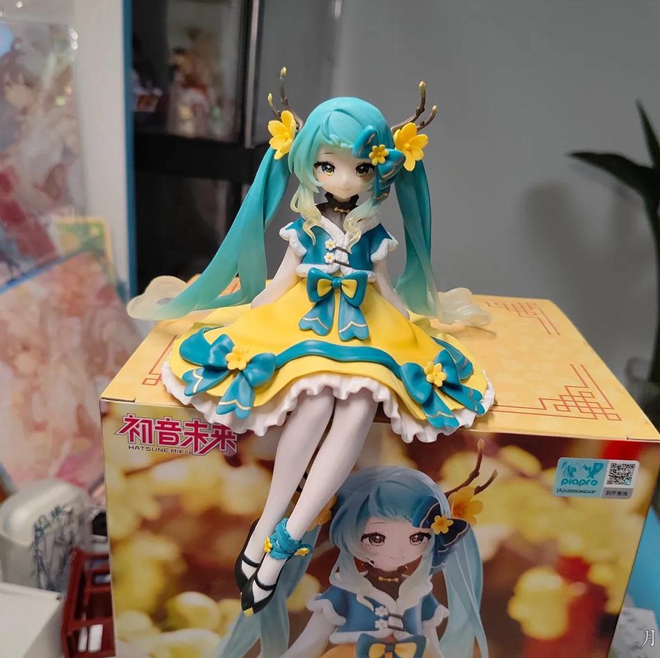 New Hatsune Miku Anime Figure Pink Sakura Sitting Position PVC Figure Model Toy Decoration Collect Gifts Children Birthday Gift