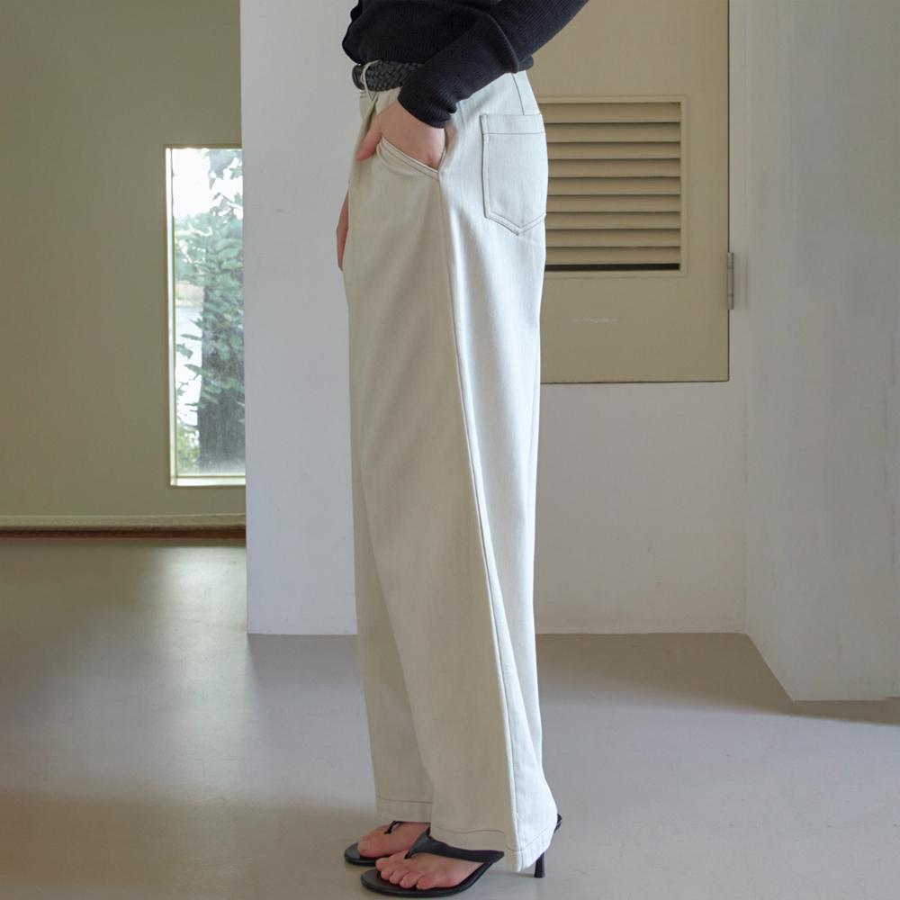 Elssibeui One Tuck Stitch Pants_Beige