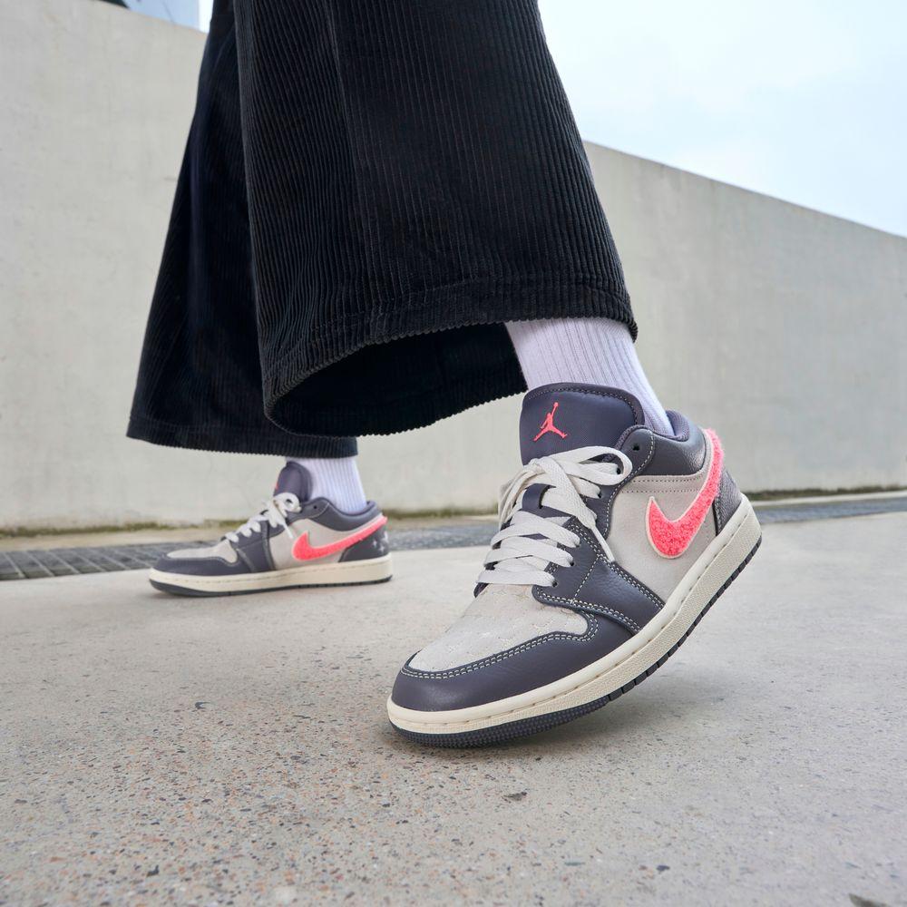 Jordan 1 Low Light Graphite Hot Punch (Women s) 39