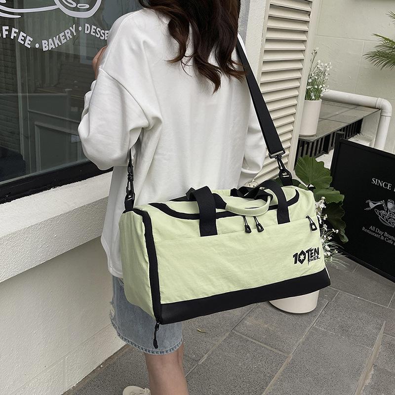 Cestovní a sportovní taška ve stylu korejském stylu s velkou kapacitou - Všestranná crossbody taška pro obchodní nebo neformální použití