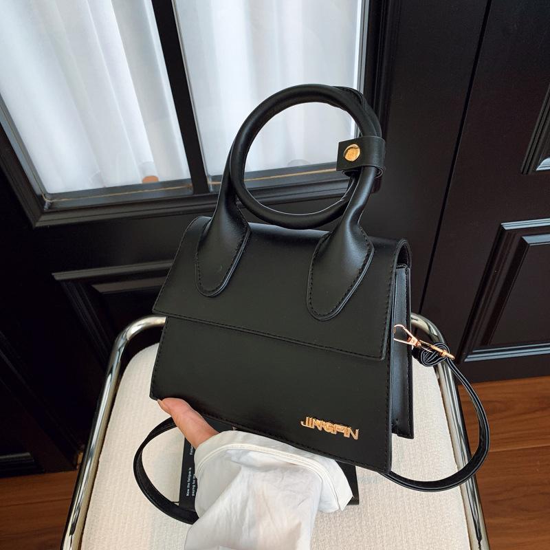

European and American fashion new foreign style small square bag women s leisure trend temperament light luxury exquisite commuting personality messen чёрный