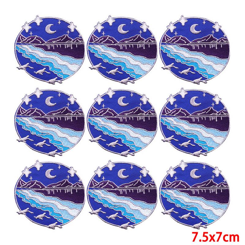 10 Pcs/lot Wholesale Embroidery Patch Iron On Patches For Clothing Patches On Clothes Jackets Decor Applique Sew Supplies