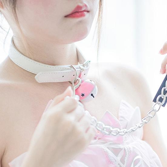 Opaska na kołnierz Seksowny metalowy dzwonek ze sztucznej skóry Wygodny pasek na szyję do sypialni
