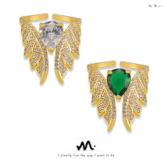 Italian Designer Y-Shaped Imitation Pearl Ring, Unique Exaggerated Style, 18K Gold-Plated Titanium Steel, A166