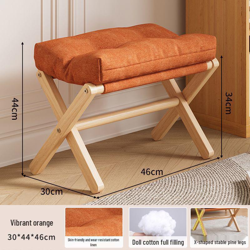 Sammenleggbar oppbevaringskrakk i massivt tre for sko og fotstøtte