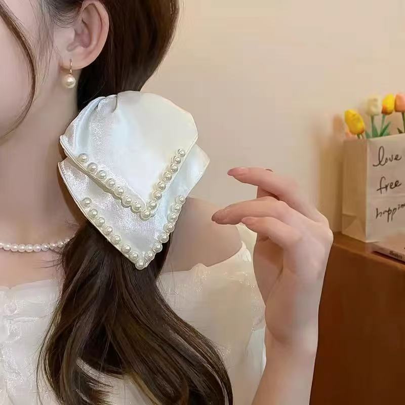 Роскошная квадратная резинка-скранчи из атласа с жемчугом. Элегантная резинка для волос для женщин.