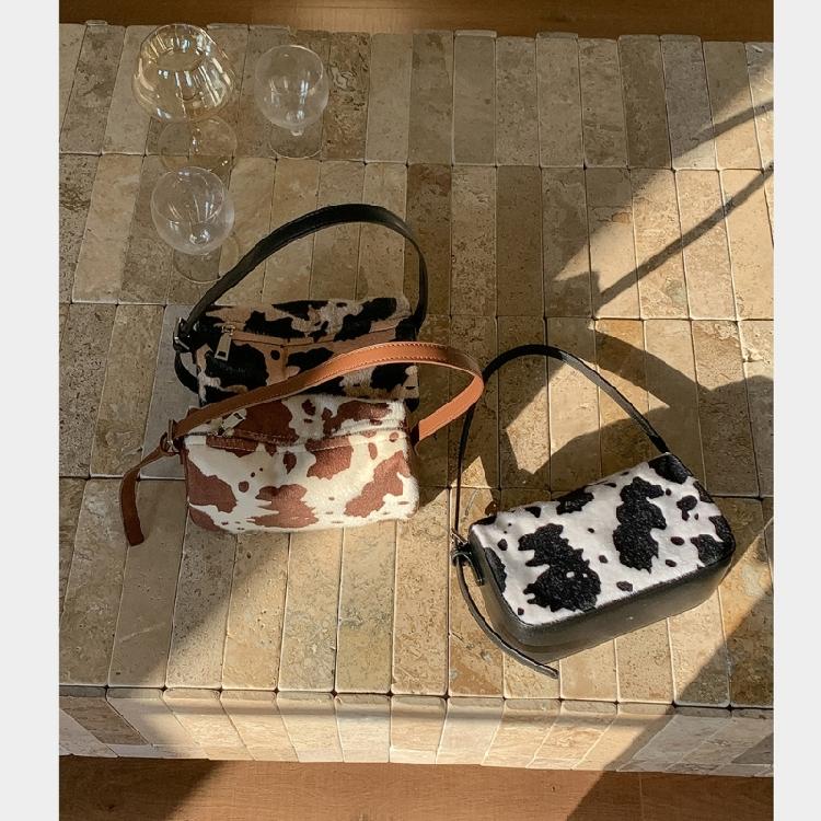Shoulder Bag for Women Cow Print Clutches Purses Hobos Handbag with Zipper Closure Trendy Underarm Purses Commuting Bag