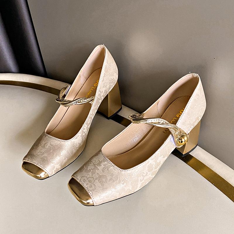 

Мода 2024 Весна Новый Бренд Квадратный Носок Женская Обувь на Массивном Каблуке Модные Женские Туфли на Высоком Каблуке Элегантный Средний Каблук Сандалии Мюли Слипоны 35 слоновая кость