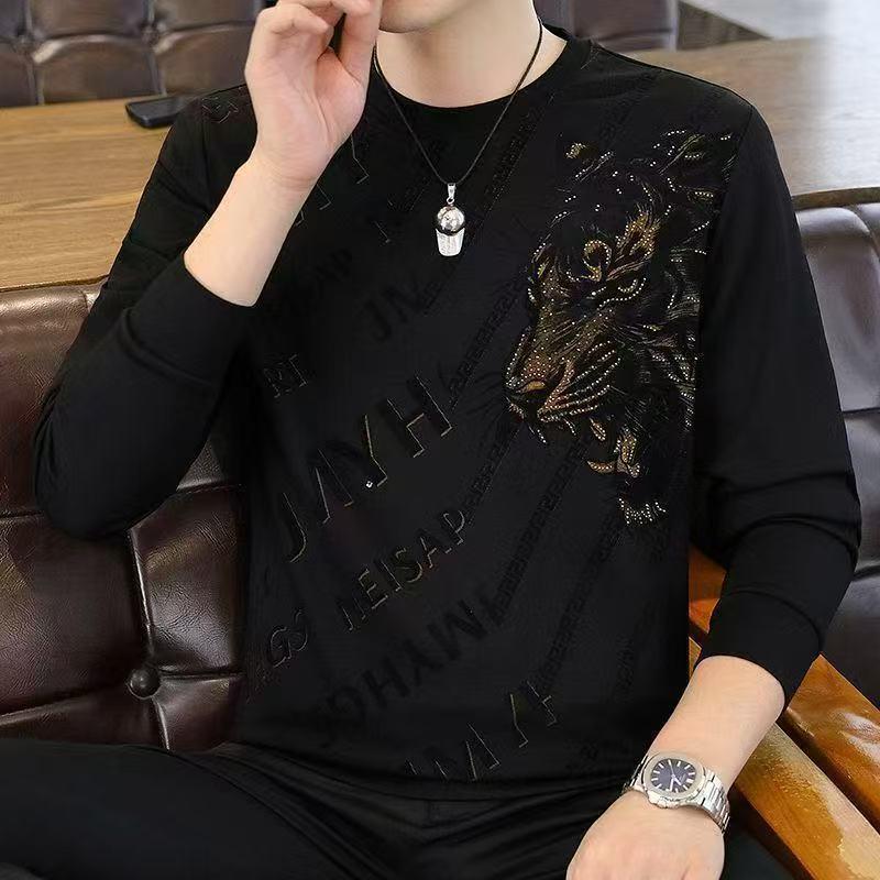 Men's Fleece-Lined Rhinestone Sweatshirt: Trendy, Warm, Long-Sleeve, Plus-Size, Round Neck for Autumn and Winter.