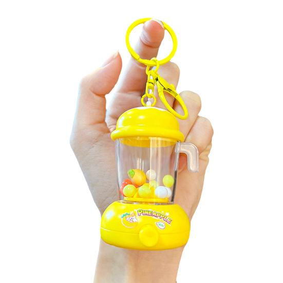 Keychain Pendant Portable Juicer Shape Key Chain with Movable Parts Colorful Beads Lightweight Buckle Design Keyring Keys Backpacks Decompression Toy