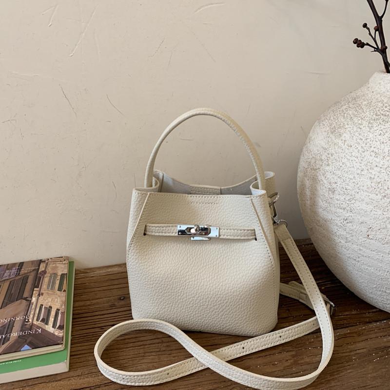 IELGY Ladies Messenger Bag Large Capacity Retro All-Match Bucket Bag