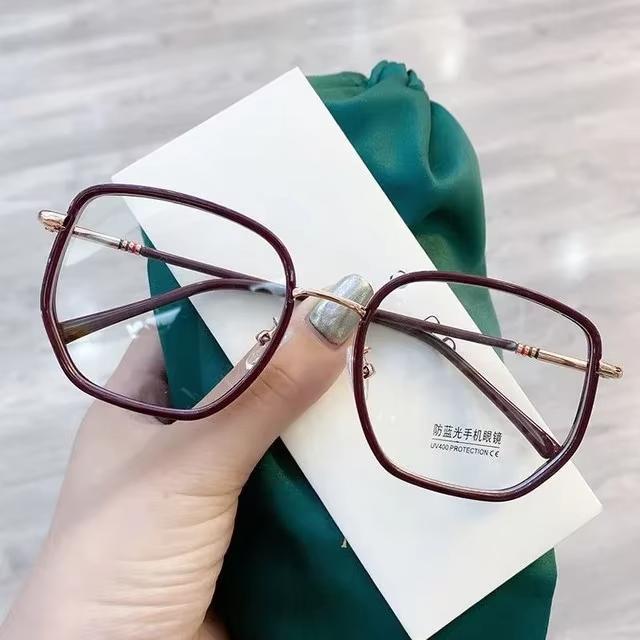 

Ultralight Blue Blocking Glasses Girl Retro Green Frame Plain Glasses Blue Light Bezel Transparent Eyewear Glasseses for Women вино красного