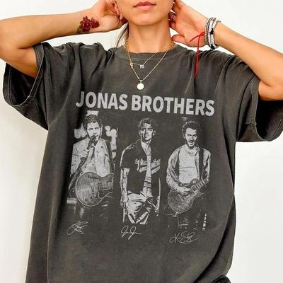 Maglietta Signature Jonas Brothers 20° Anniversario Taglia Completa Colore Nero PP2442