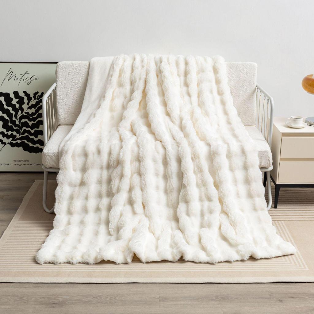 Tuscany Flannel Fur Blanket: Four-Season Sofa and Nap Coral Fleece Cover