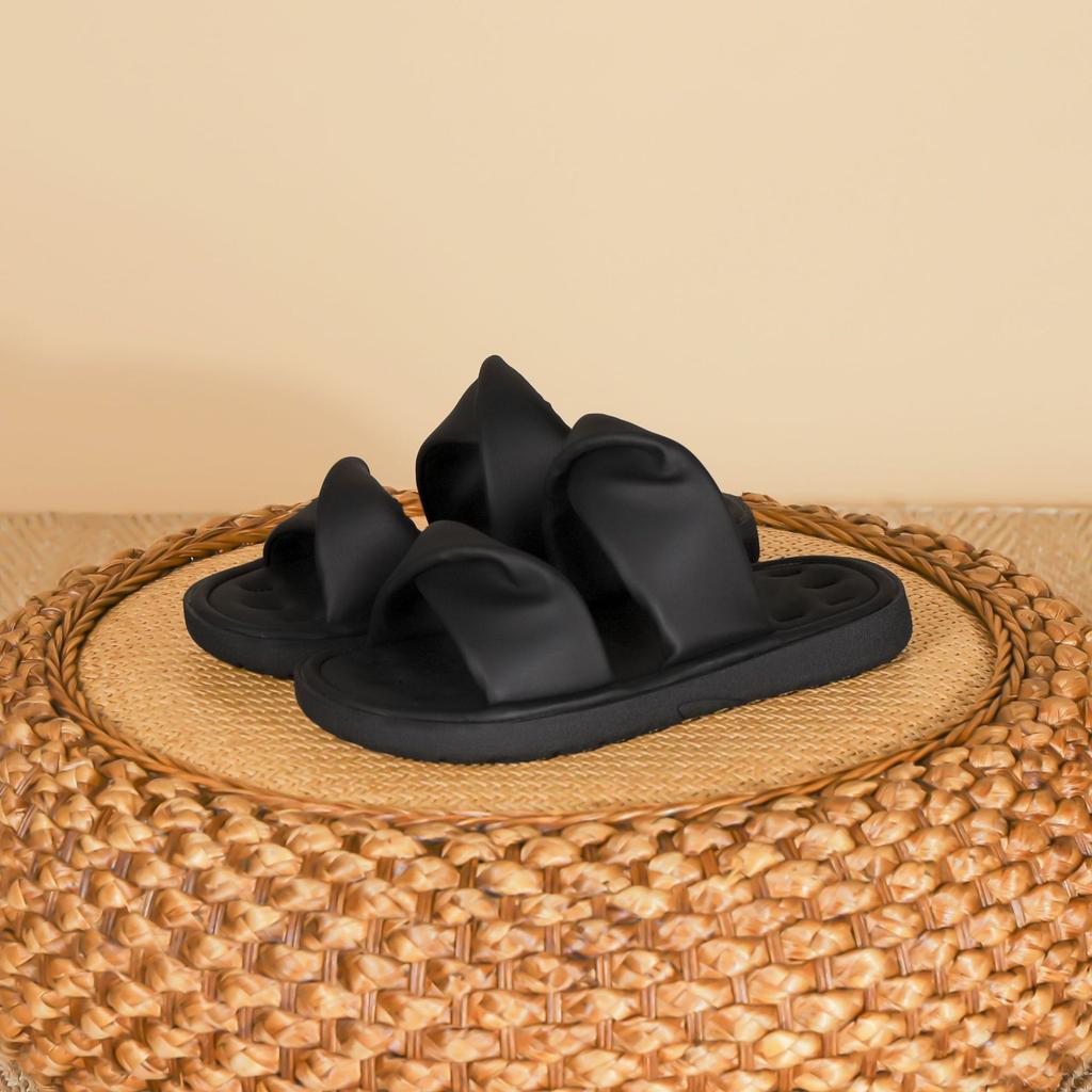 Yuanlitong Platform Slippers Women Wear High-end Korean Version Sandals with Folds Women's Shoes Soft Soles Are Not Tired