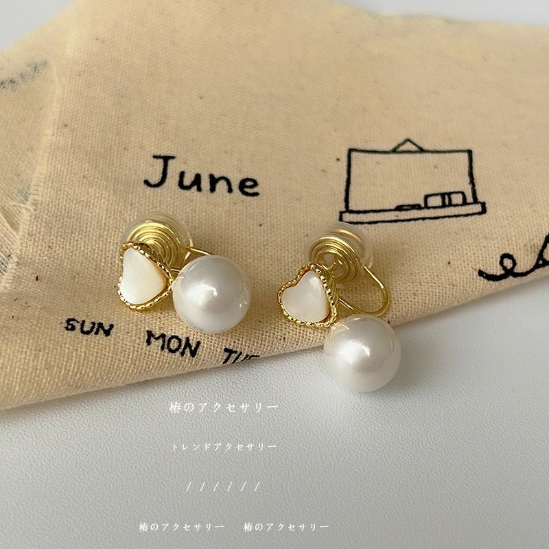 

Delicate Fritillary love ear clips without ear piercings, high-end sweet temperament pearl stud earrings, niche personality simple earrings