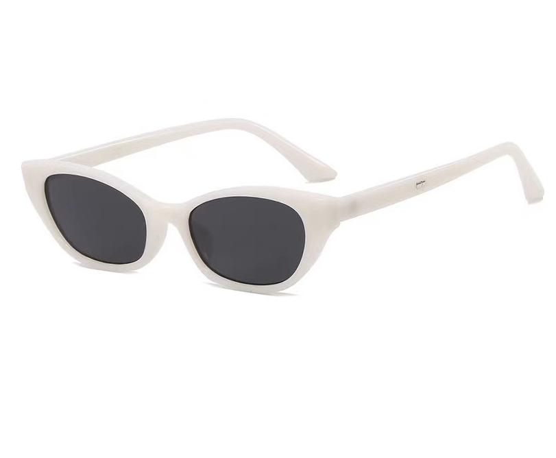 Vintage Retro Style Sunglasses for Women Cat Eye Shape Anti-reflective Women Designer Sun Glasses