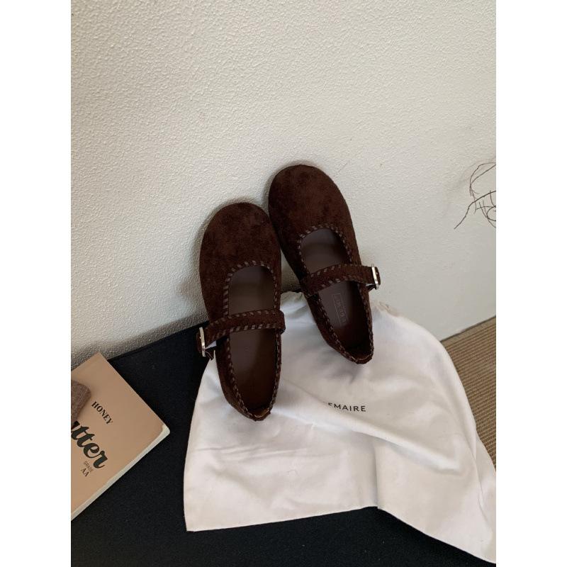 

French lace word with Mary Jane single shoes women s 2025 spring and autumn new round head shallow mouth flat shoes grandma shoes women 40