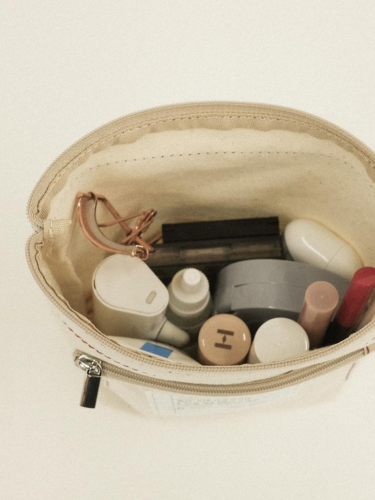 Tuettoi Letter Pocket Pouch - 5 Colors