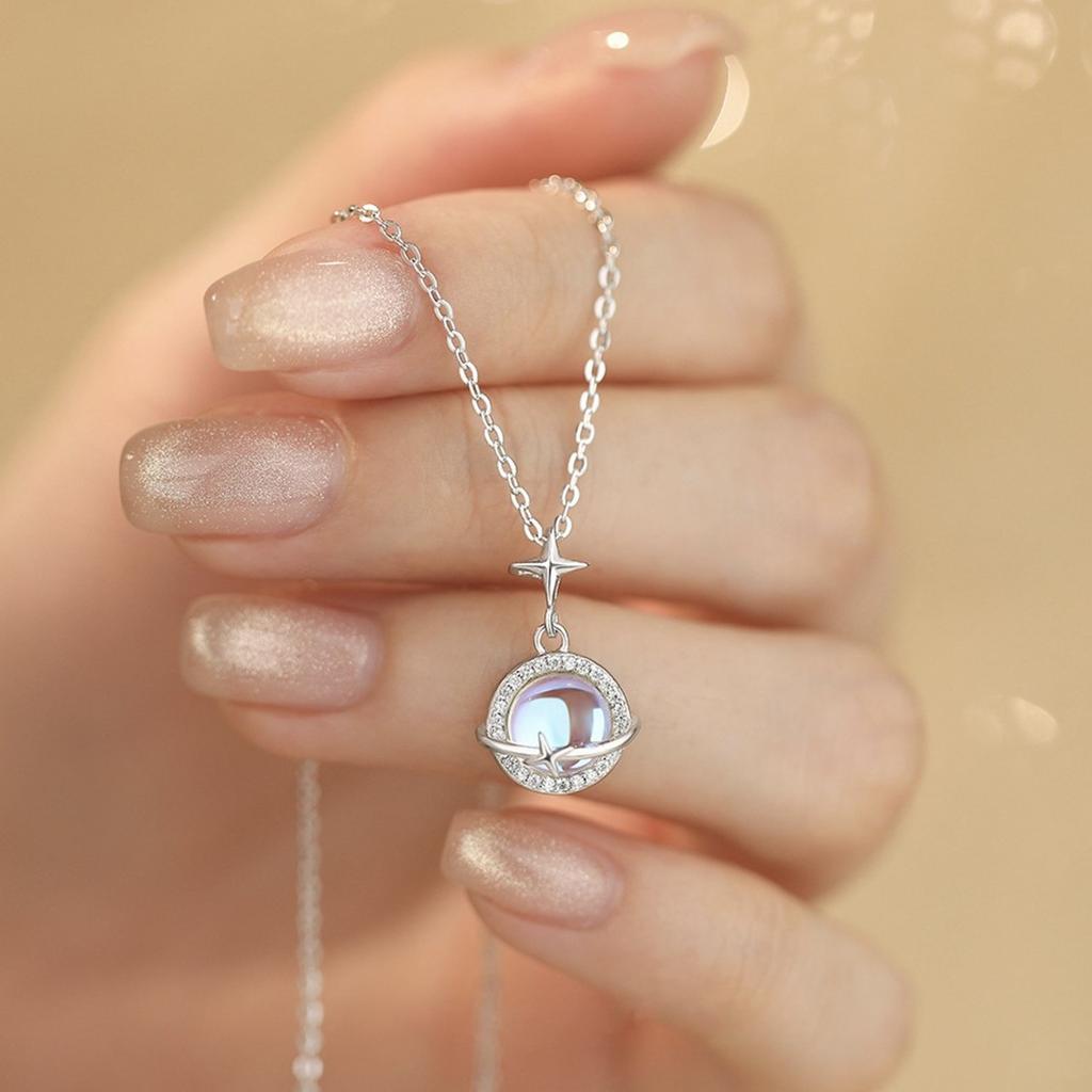 Minimalist and Fashionable Planet Necklace for Women's Instagram, New Clavicle Chain, Light Luxury Niche Design, Neck Accessory