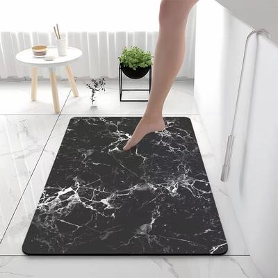 Lehký luxusní mramor, křemelina, rychleschnoucí podložka absorbující vodu, protiskluzová a odolná proti nečistotám u dveří koupelny