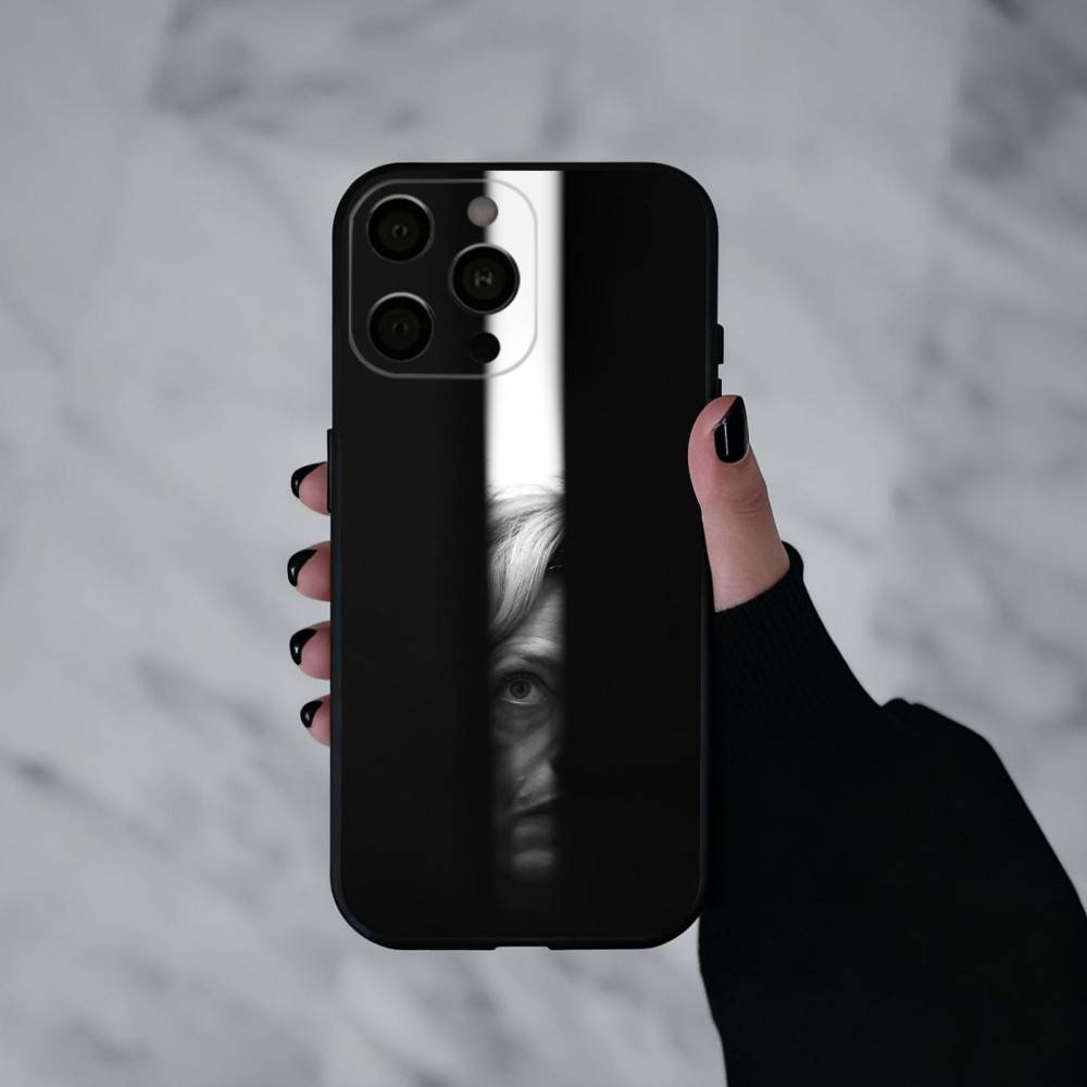 Deux personnes echangeant de la salive Phone Case For iPhone 17pro,16,15,14,13,12,11 Plus,Pro Max,XS,Soft Silicone Black Cover