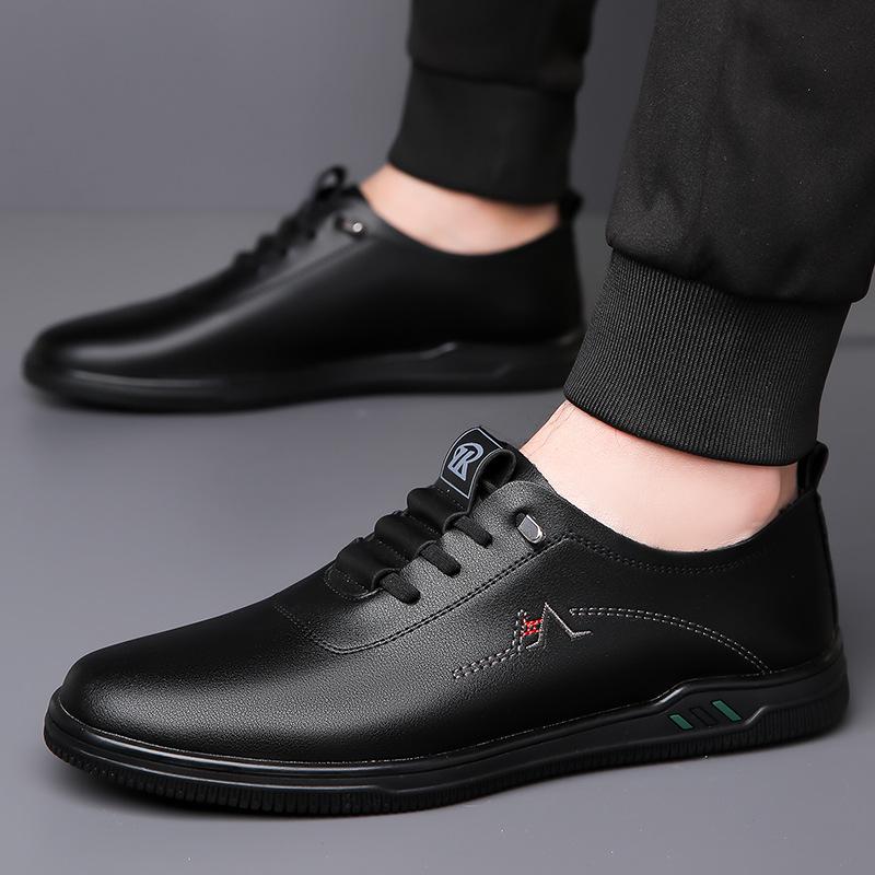 Men's Versatile Lightweight White Leather Slip-On Casual Shoes - Summer 2025 Collection