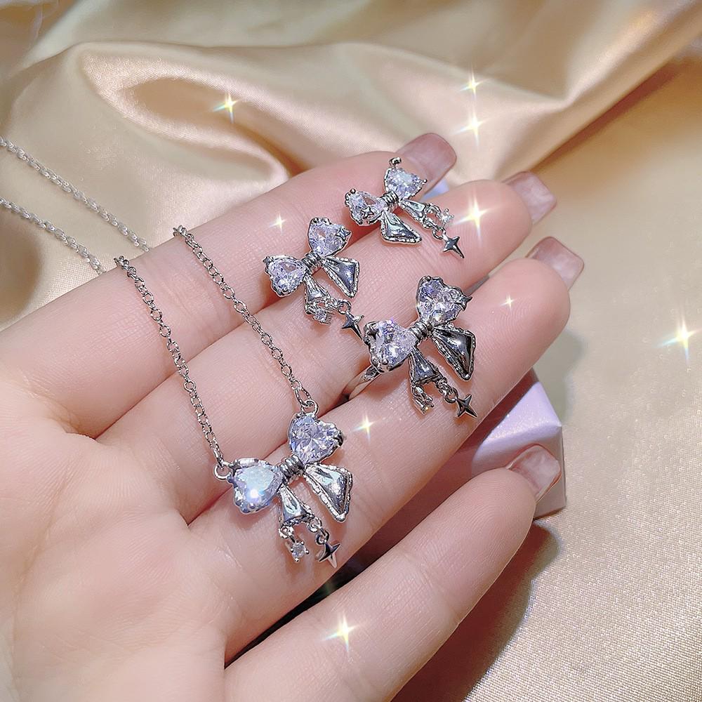 

Мини серьги-пусеты в форме сердца с цирконом: Изысканный, Модный и Роскошный для Женщин