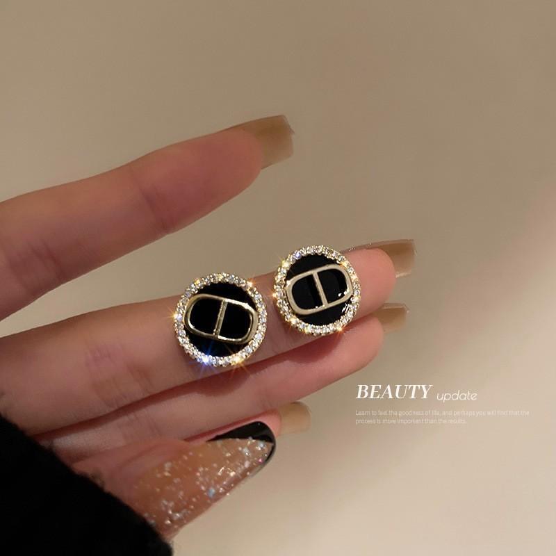 Silver Needle Black Earrings Women's Korean Sweet and Cool Trend Sense Dark Wind Stud Earrings Temperament Niche Light Luxury Earrings