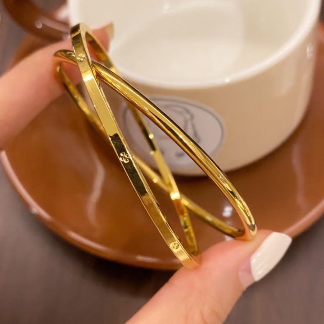 

Four-Leaf Clover Gold-Plated Double Ring Bracelet - Women s Light Luxury Bangle Accessories Double Ring Clover Bracelet - Size 60