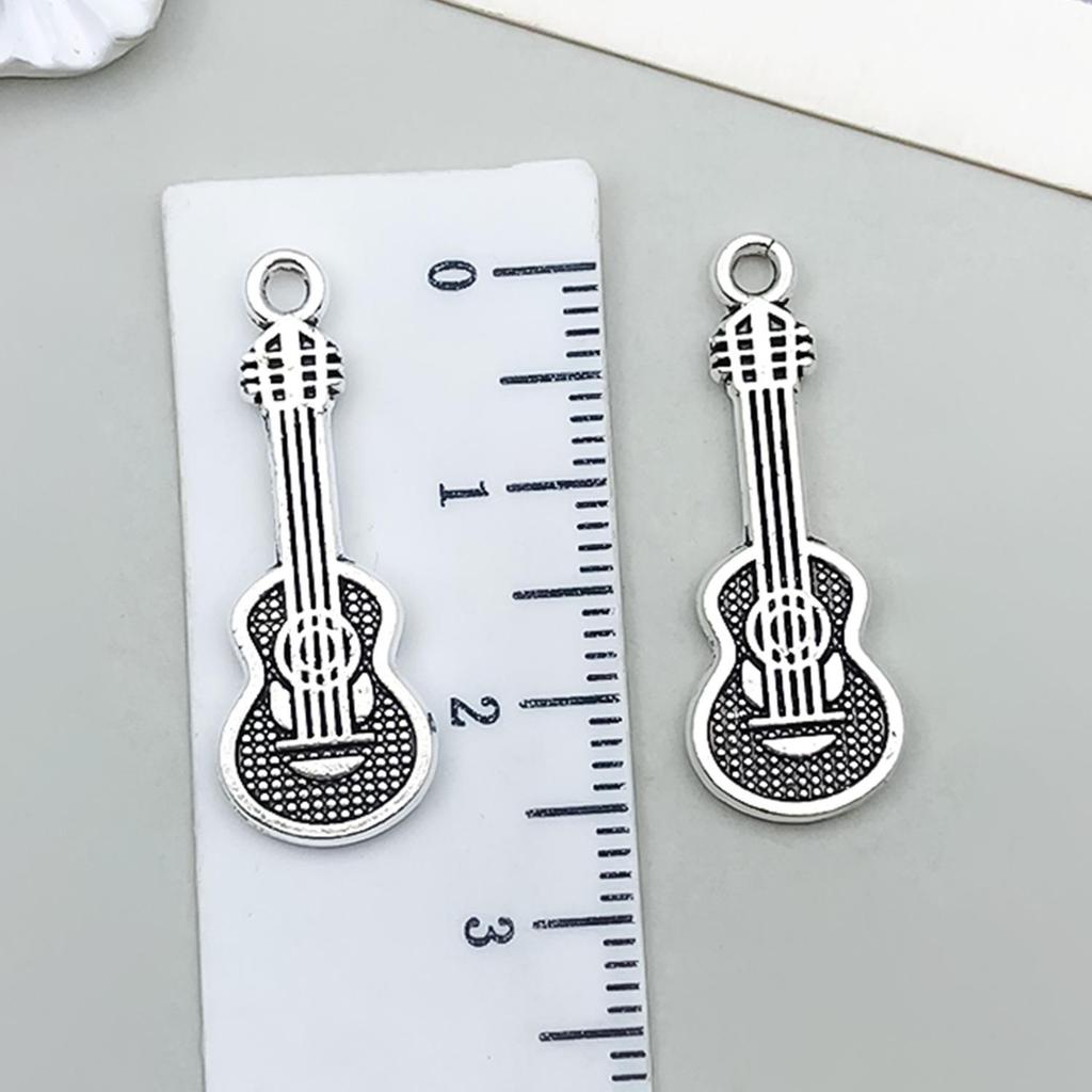 Starožitný stříbrný slitinový přívěsek ve tvaru noty na kytaru pro DIY šperky