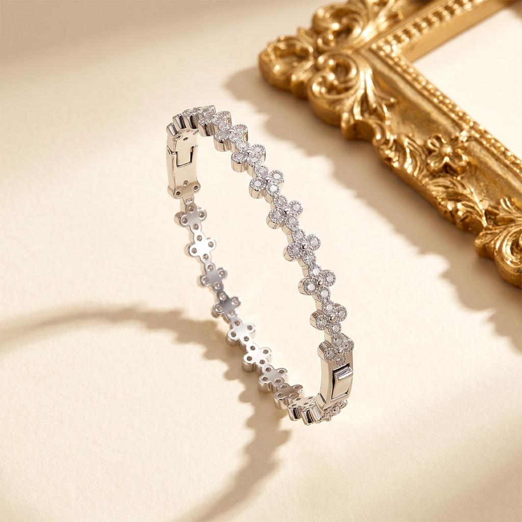Cross-border Bestseller Women's HUYUE Minimalist Fashionable Copper Electroplated Bracelet Micro-paved Cubic Zirconia Four-leaf