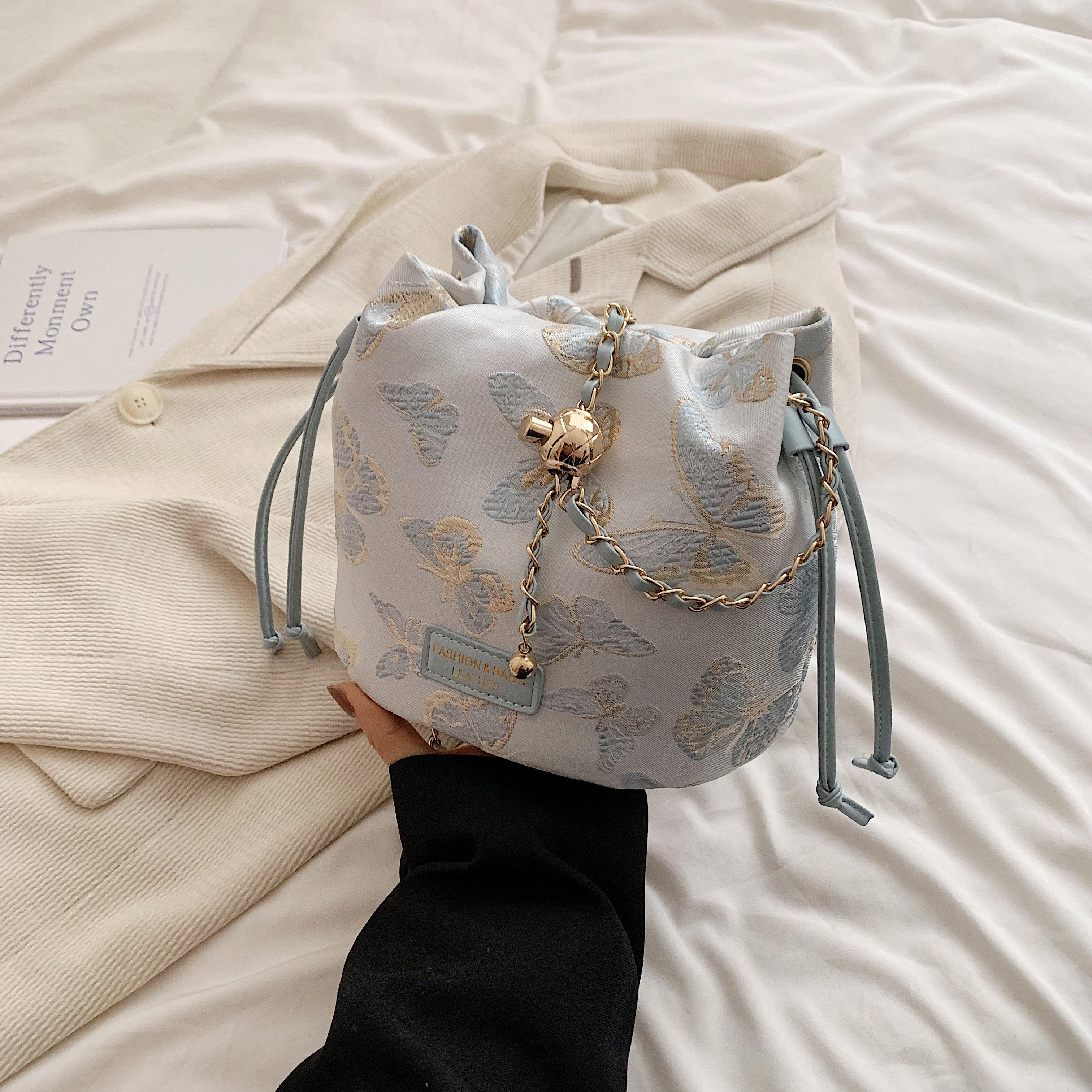 

Женская сумочка в китайском стиле, новая маленькая вышитая шелковая сумка-ведро на одно плечо с цепочкой