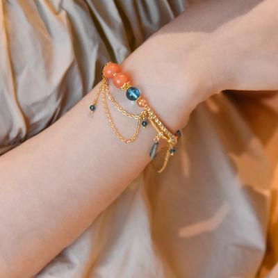 Bracelet à pompons en perles de verre luxe léger haut de gamme nouvelle tendance 2025 bracelet en cristal bijoux mode tempérament