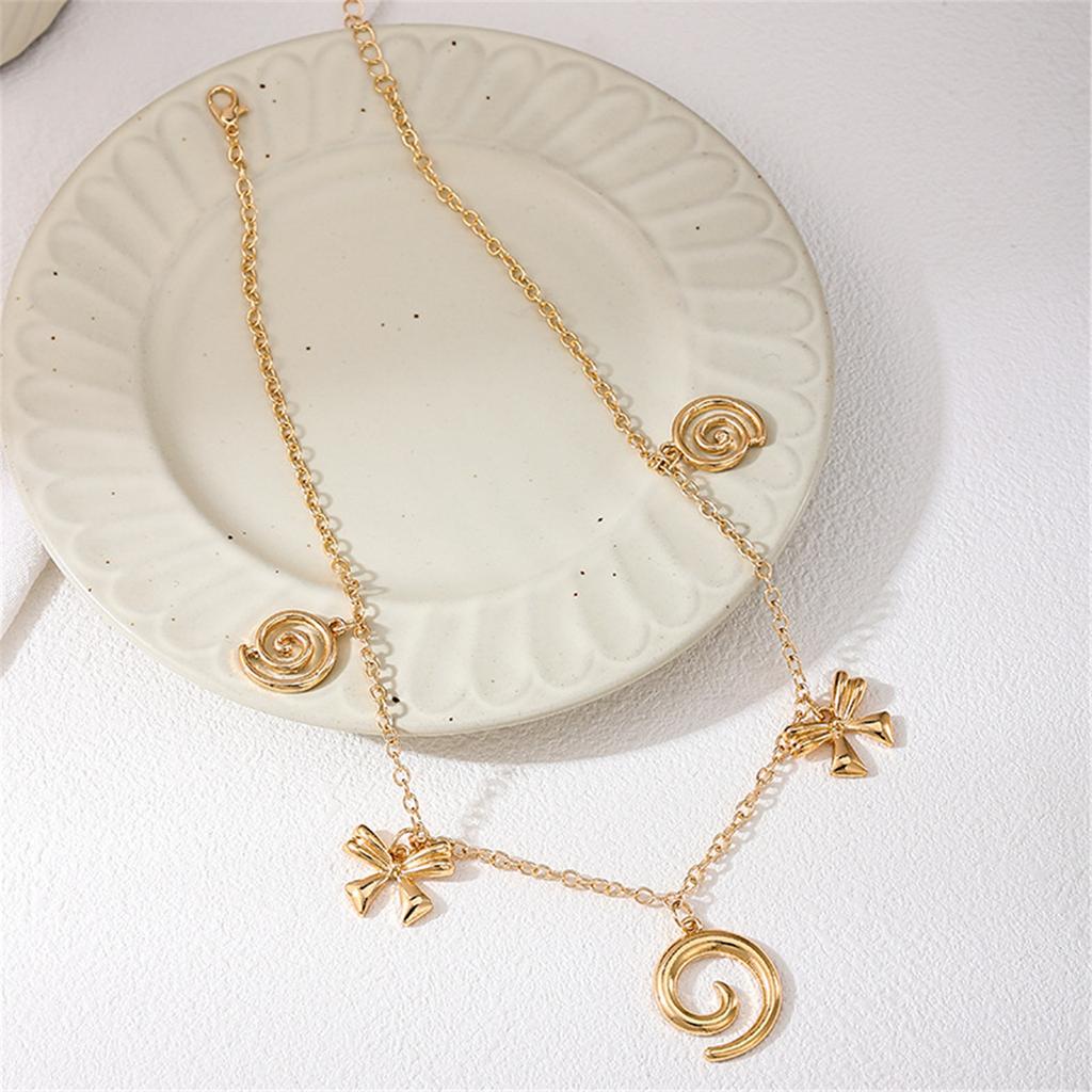 Delicate Conch Necklace wit Bowknot Pendant Unique Neckchain Jewelry Ornament Versatile Neck Jewelry for Vacation