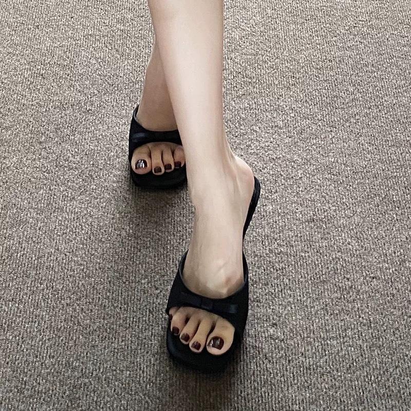 Sexy leopard print high-heeled slippers square head high-heeled sandals new word with thick heels high heels women's summer wear