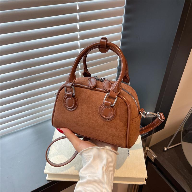 

Премиальная сумочка Новая осенне-зимняя модная повседневная наплечная сумка Сумка-ракушка для通勤 Женская сумка