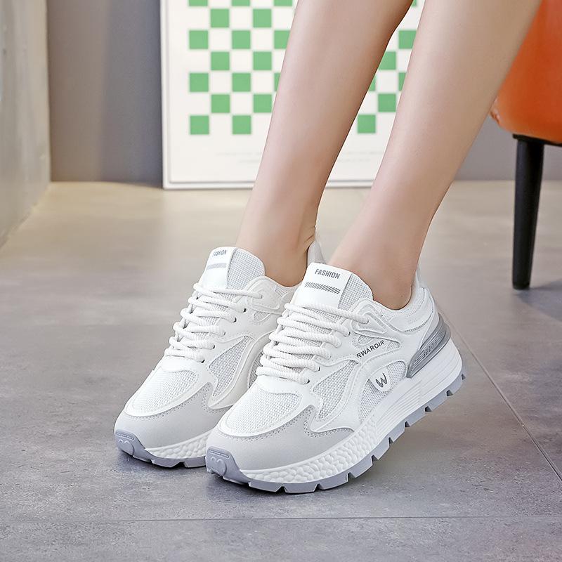 Showing Feet Little Dad Shoes Women's 2025 Spring New Fried Street Heightening Versatile Casual Sports Forrest Gump Shoes AD8802-1