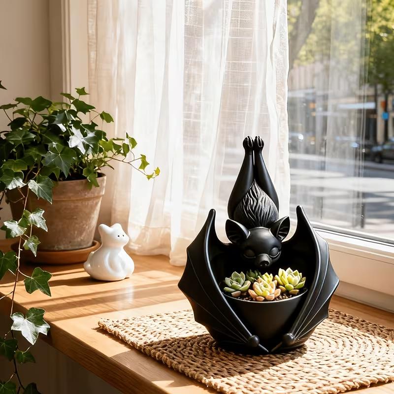 3D Printing Gothic Style Bat Hanging Planter Creative Whimsical Hanging Planter Black Plastic Bat Wing Flowerpot