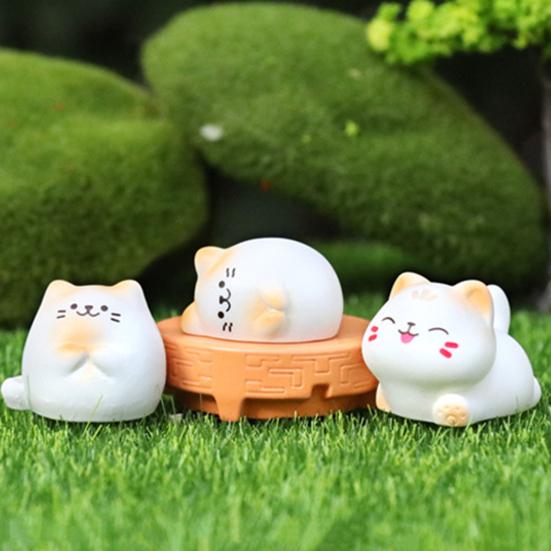 Mini Resin Cat Figurine Cute Cat Animal Models Miniature Ornaments for Cake Topper Micro Landscape Dollhouse Garden Home Desk Decor