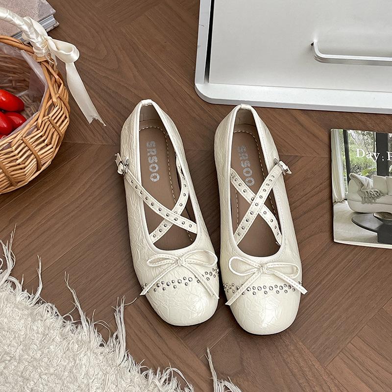Fashion and lightweight red French fairy wind shallow mouth flat-soled single shoes women's 2025 new spring versatile Mary Jane shoes