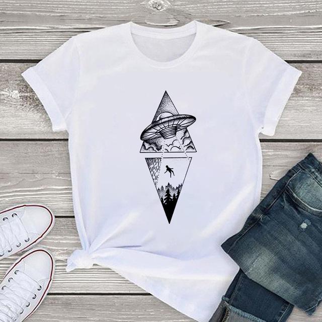 

Fashion Women T-Shirt Harajuku Women s T-Shirt Moon Landscape Painting Graphic T-Shirt Female Summer Tshirt Ladies White Tee Top XXXL білий