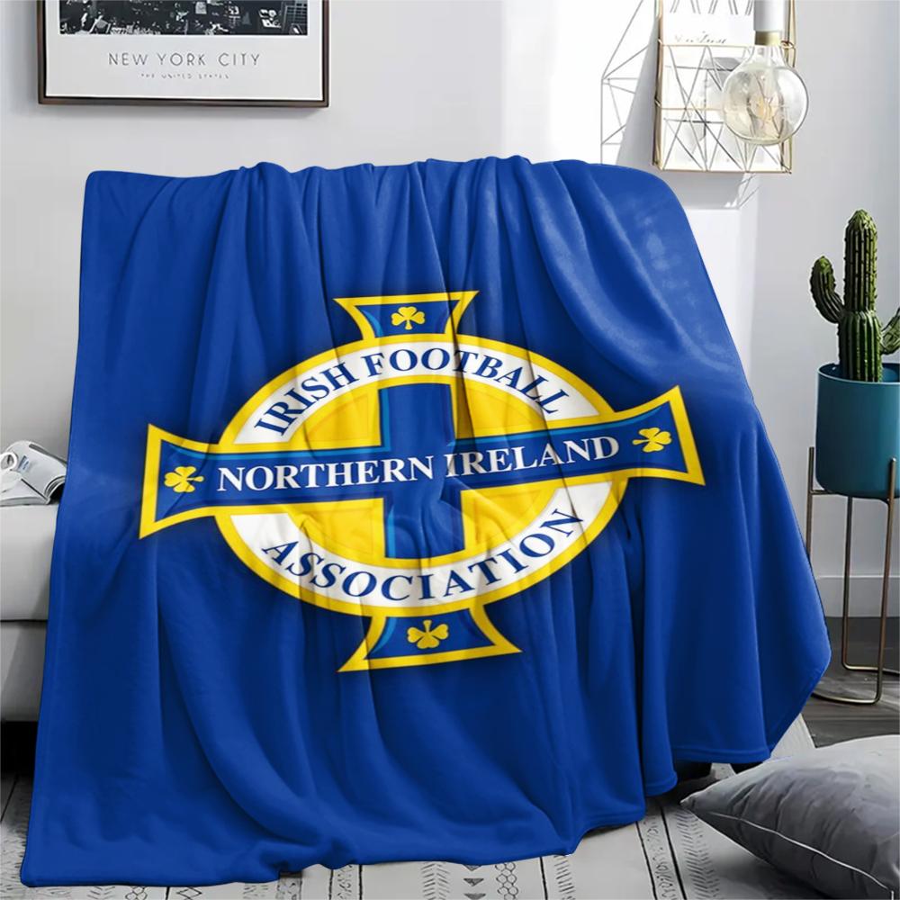 1 pièce Couverture en Flanelle Imprimée FC Irlande du Nord, Haute qualité Confortable pour Toutes les Saisons, Décoration d'Intérieur, Chaleur et Confort, Parfait pour les Cadeaux de Noël