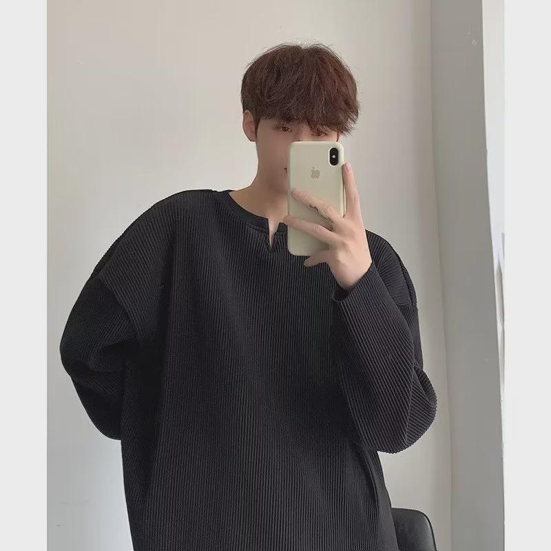 Men's Trendy Pleated Long Sleeve White V-Neck T-Shirt
