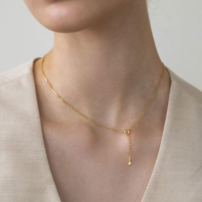 Dawn of Me Shell Pendant Chain Necklace