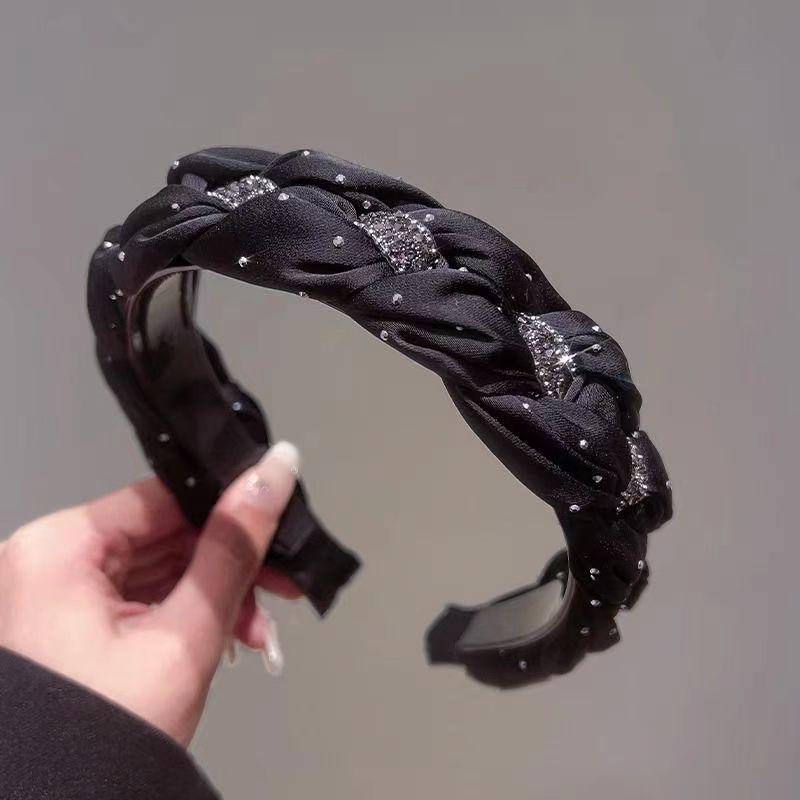 Luxury Autumn/Winter Hairband for Women - Elegant Wide-Brimmed Skull Top Clip for Hair & Face Wash.