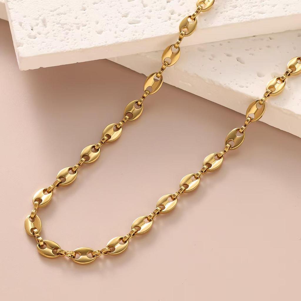 18K Gold Trendy Cuban Link Necklace: European & American Style, Non-Fading, Fashionable Personalized Chain, High-End Jewelry.
