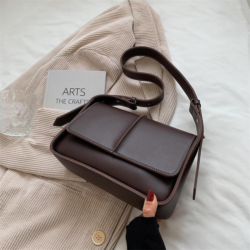

This year s popular small bag women ins niche 2024 new fashion autumn and winter shoulder bag Internet celebrity explosion small square bag