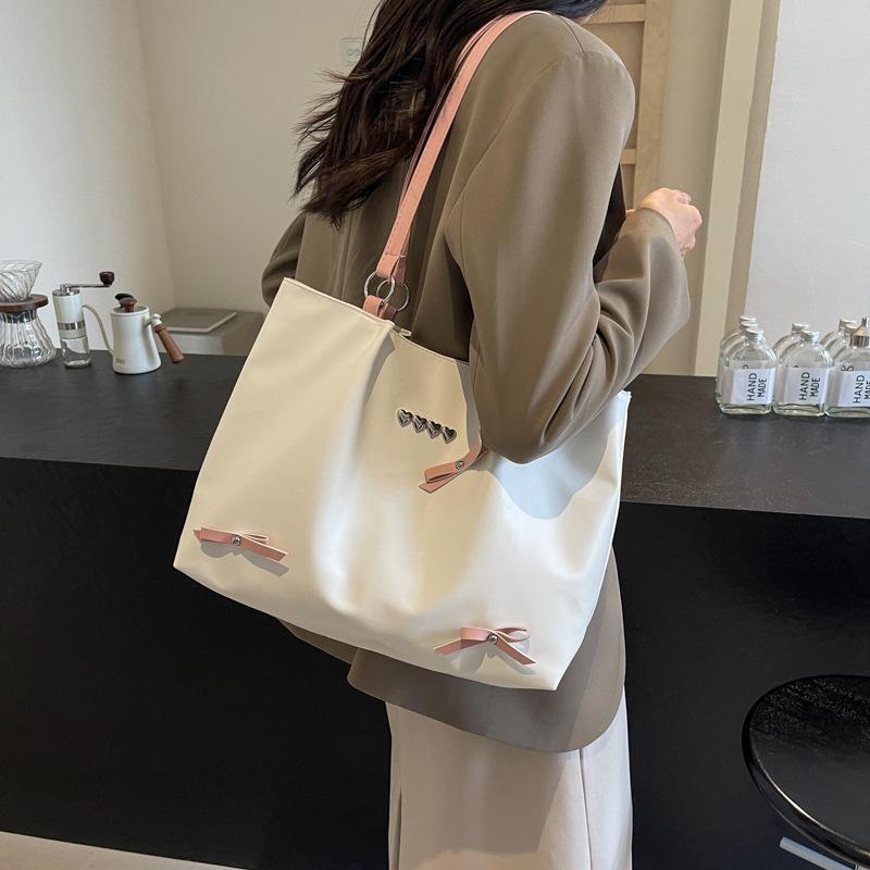 Leisure Commuting Large-capacity Bag Women's 2025 New Personalized Foreign Shoulder Bag College Students In Class Tote Bag
