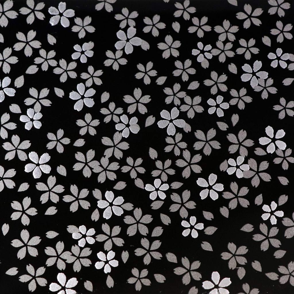 Osaka Choseido Sakurabi Black Yamanaka Lacquer Box with Original Cooler Bag Perfect for Sports Days and New Eve Meals 3-Tier (12cm) - Year's